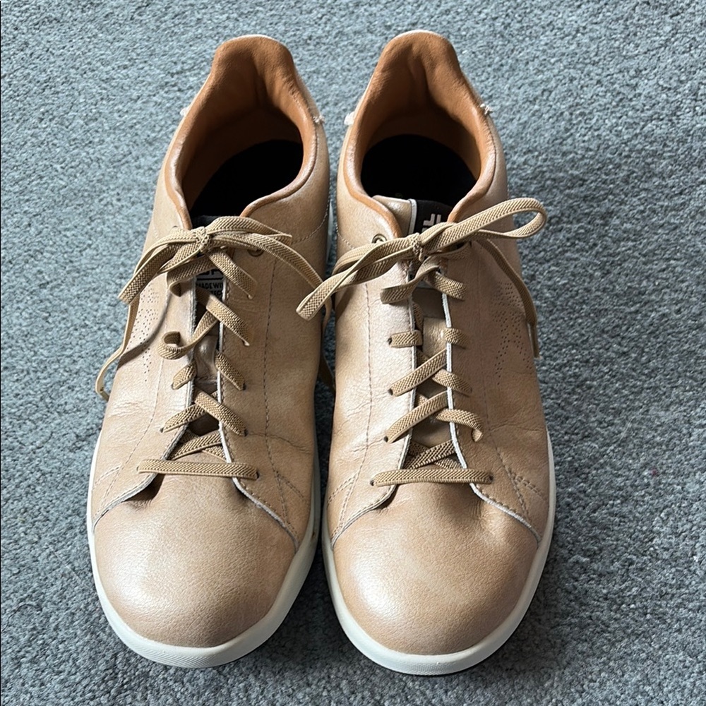 Kuru shoes